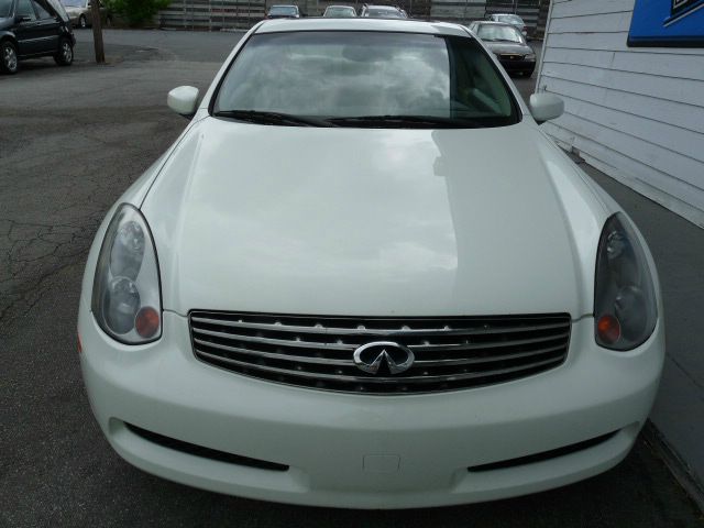 Infiniti G35 2005 photo 11