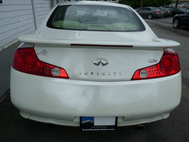 Infiniti G35 2005 photo 9