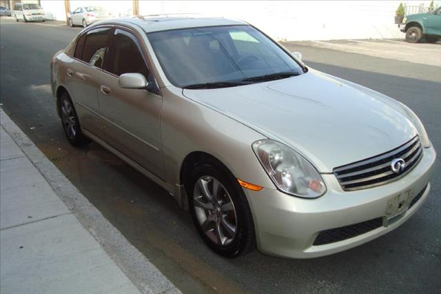 Infiniti G35 2005 photo 2