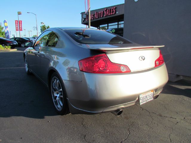 Infiniti G35 2005 photo 2