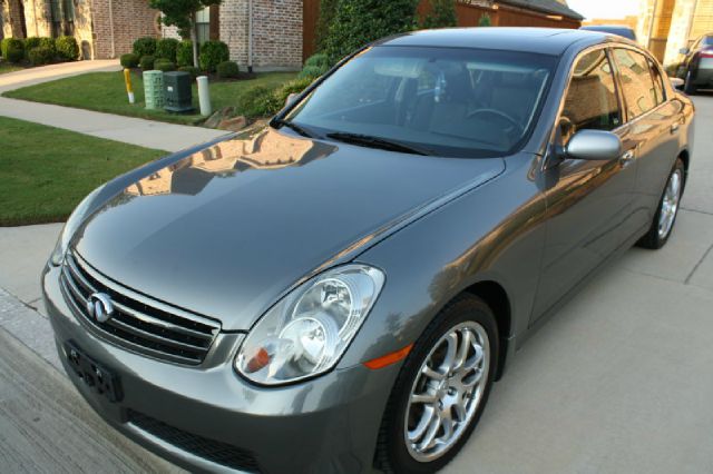 Infiniti G35 2005 photo 1