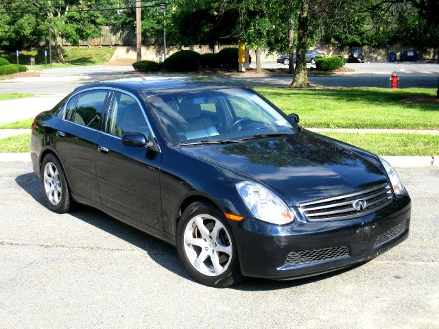 Infiniti G35 2005 photo 2