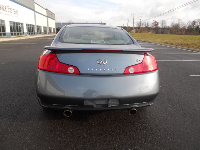 Infiniti G35 2005 photo 2