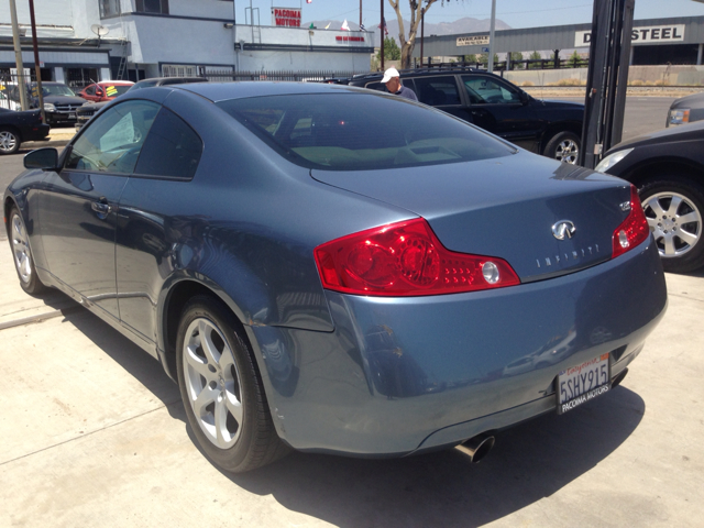 Infiniti G35 2005 photo 2