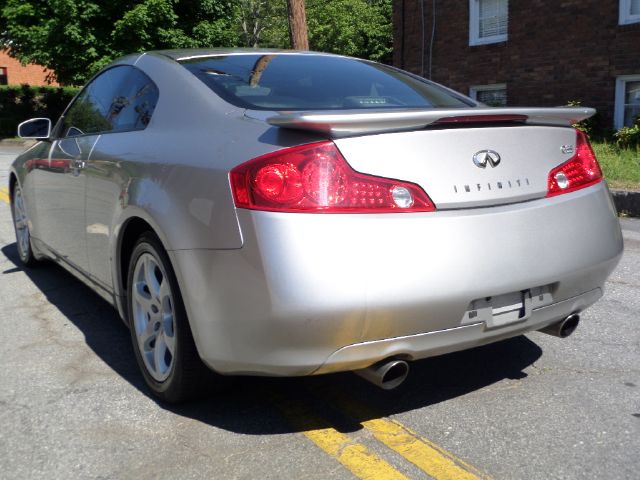 Infiniti G35 2005 photo 1