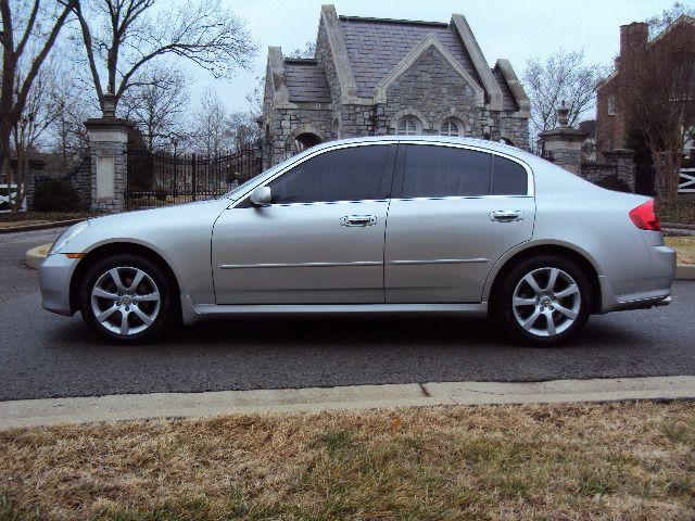 Infiniti G35 2005 photo 2