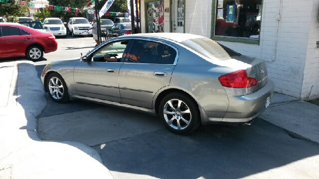 Infiniti G35 2005 photo 2