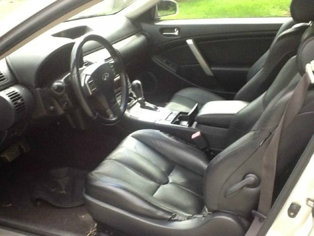 Infiniti G35 2005 photo 4