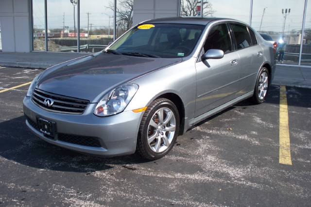 Infiniti G35 2005 photo 2