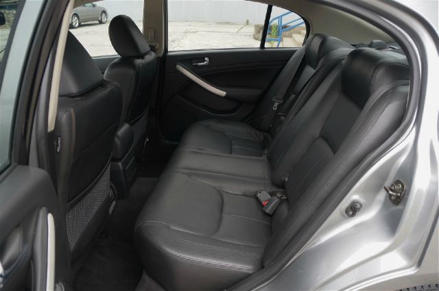 Infiniti G35 2005 photo 26