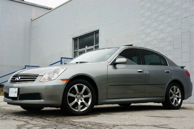 Infiniti G35 2005 photo 8