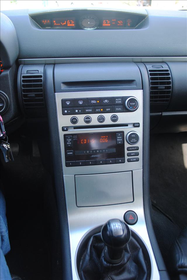 Infiniti G35 2005 photo 1