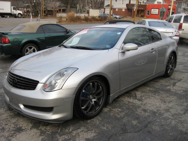 Infiniti G35 2005 photo 2