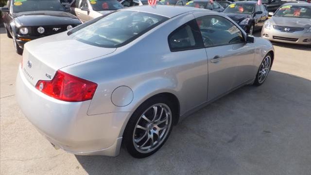 Infiniti G35 2005 photo 2