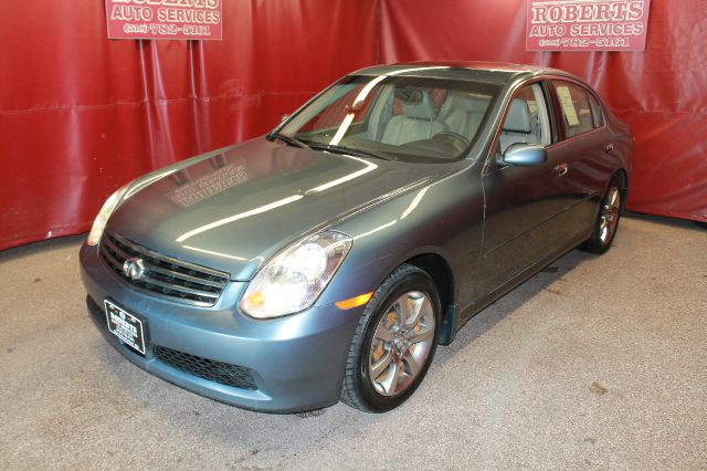 Infiniti G35 2005 photo 3