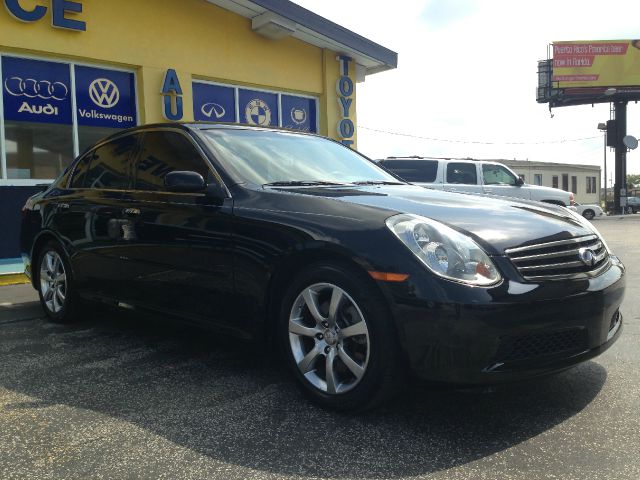 Infiniti G35 2005 photo 4