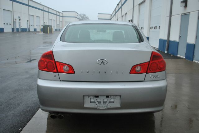 Infiniti G35 2005 photo 2