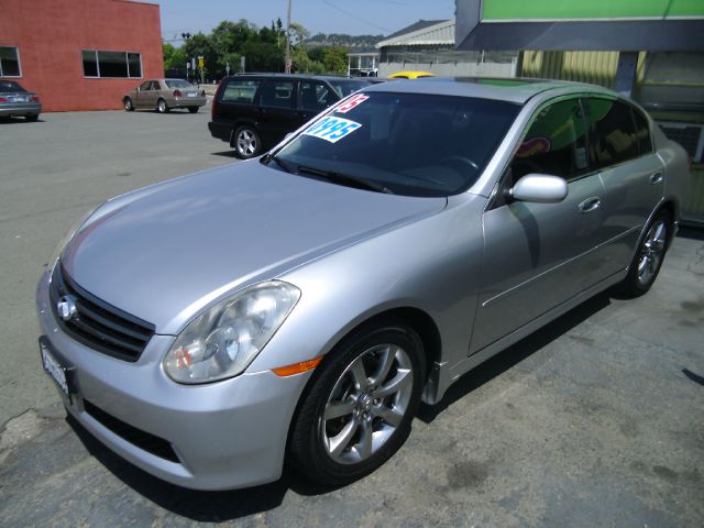 Infiniti G35 2005 photo 1