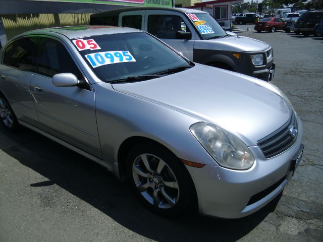 Infiniti G35 2005 photo 3