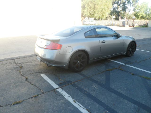 Infiniti G35 2005 photo 1