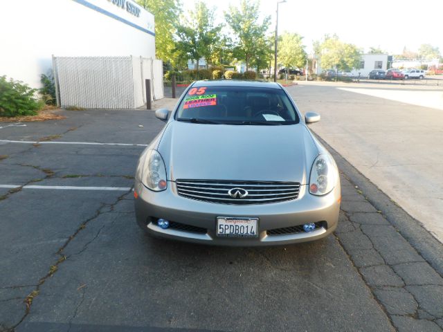 Infiniti G35 2005 photo 4