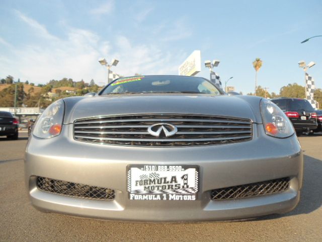 Infiniti G35 2005 photo 2