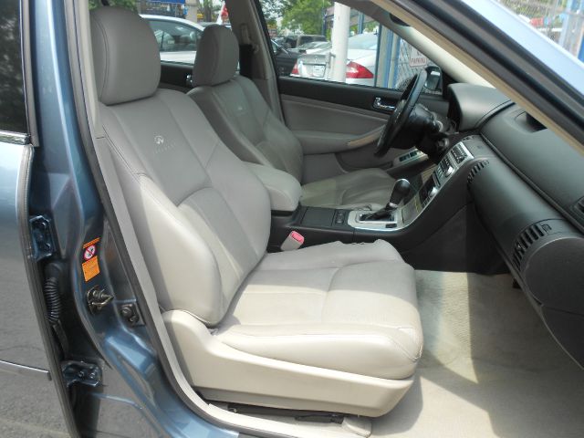 Infiniti G35 2006 photo 15