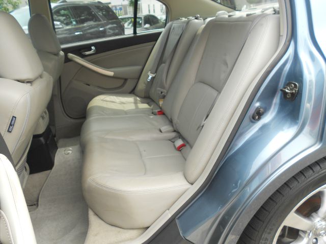 Infiniti G35 2006 photo 17