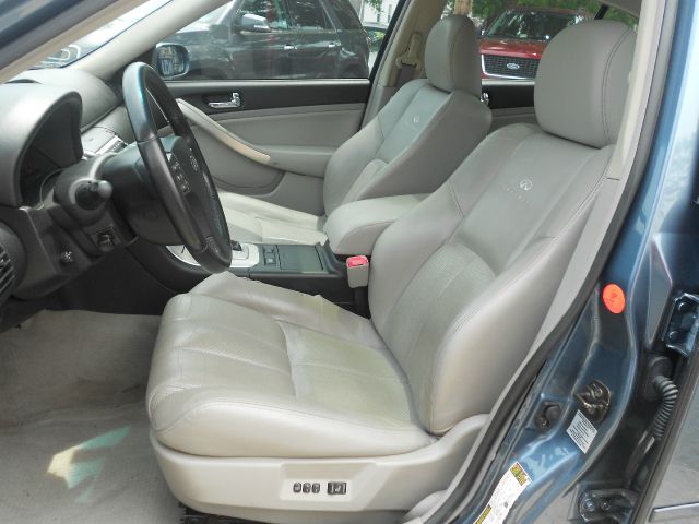 Infiniti G35 2006 photo 4