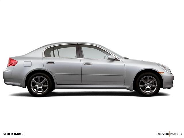 Infiniti G35 2006 photo 4