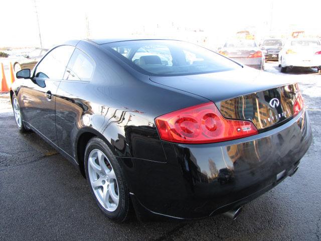 Infiniti G35 2006 photo 2