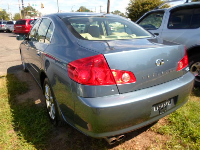 Infiniti G35 2006 photo 2