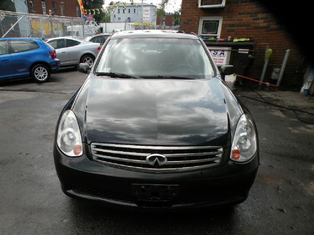 Infiniti G35 2006 photo 2