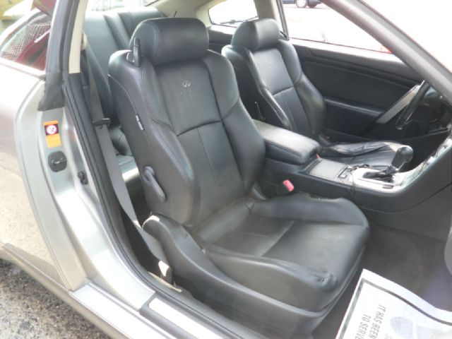 Infiniti G35 2006 photo 2