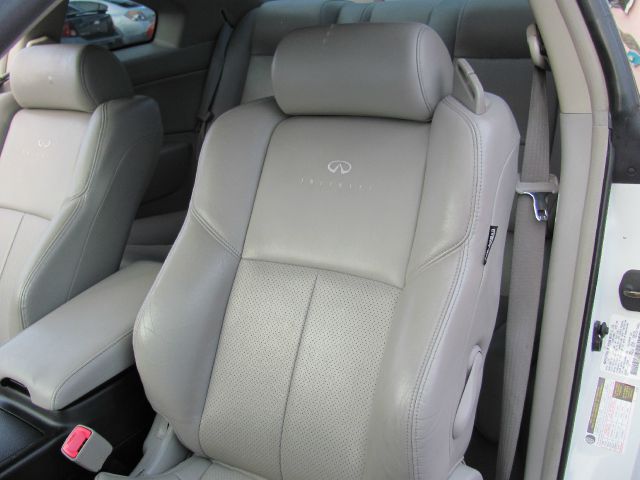 Infiniti G35 2006 photo 12