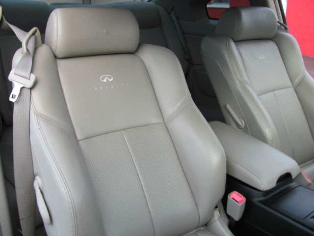 Infiniti G35 2006 photo 14