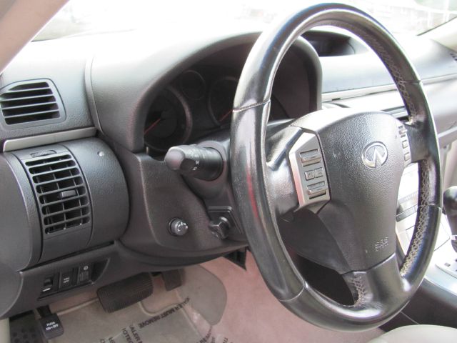 Infiniti G35 2006 photo 9