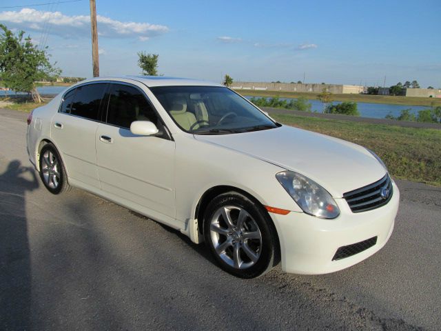 Infiniti G35 2006 photo 2