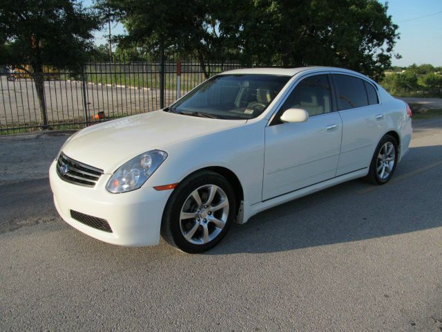 Infiniti G35 2006 photo 4