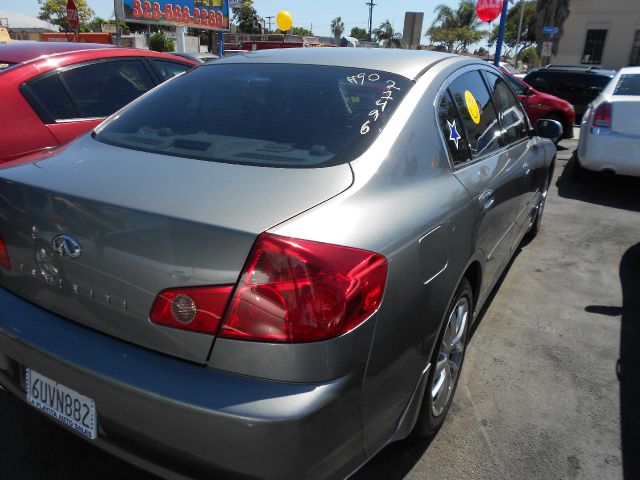 Infiniti G35 2006 photo 2