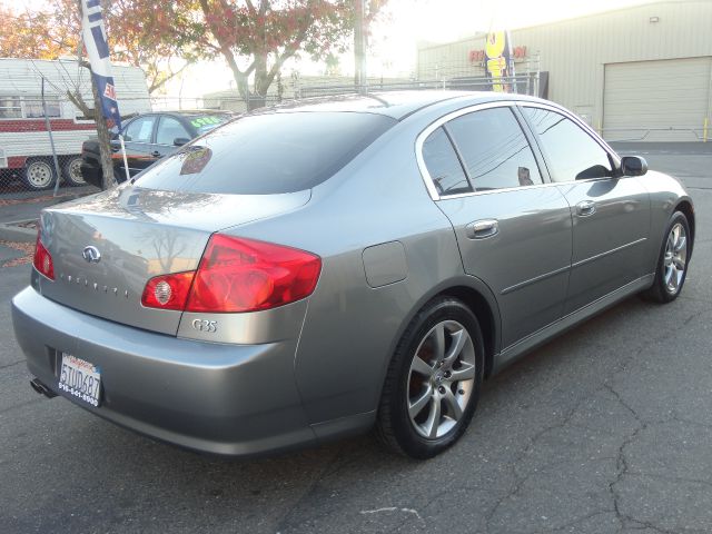 Infiniti G35 2006 photo 1