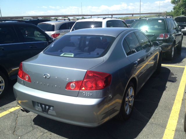 Infiniti G35 2006 photo 2