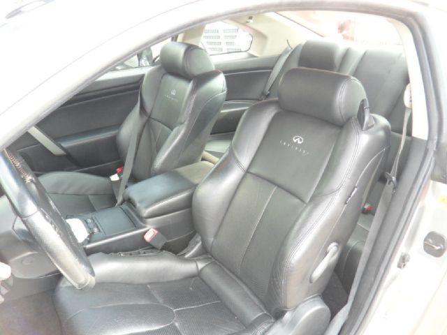 Infiniti G35 2006 photo 14