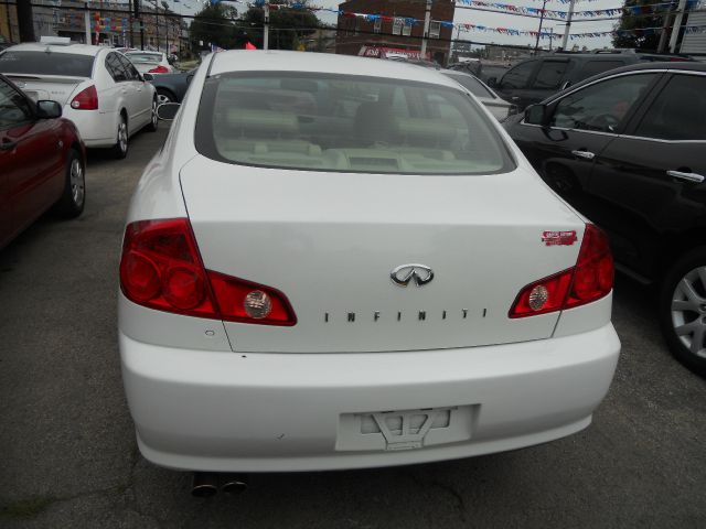 Infiniti G35 2006 photo 2