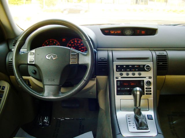 Infiniti G35 2006 photo 3