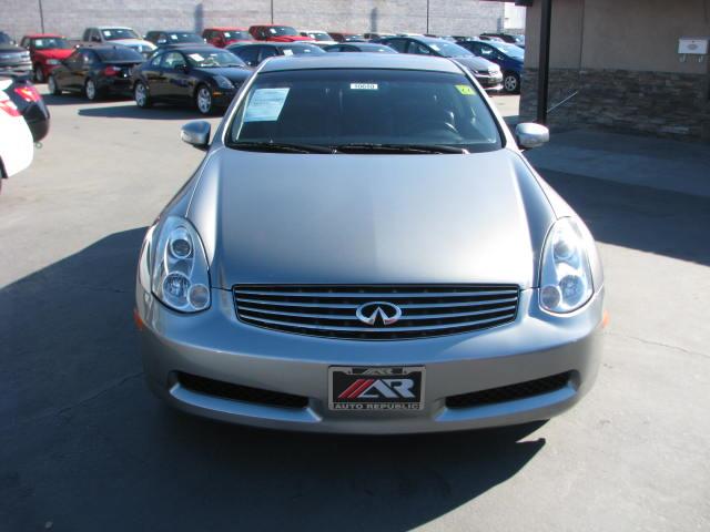 Infiniti G35 2006 photo 4