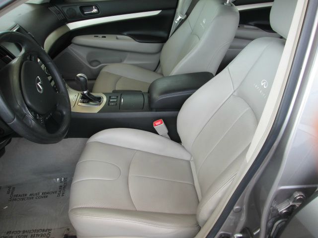 Infiniti G35 2007 photo 2