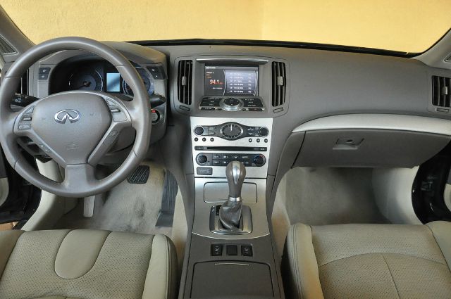 Infiniti G35 2007 photo 4