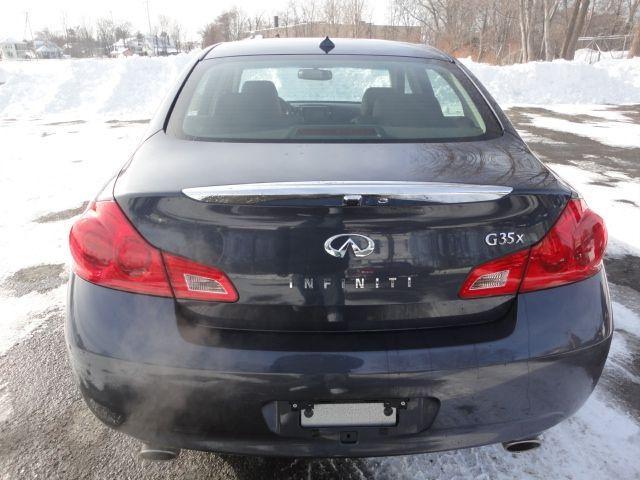 Infiniti G35 2007 photo 3