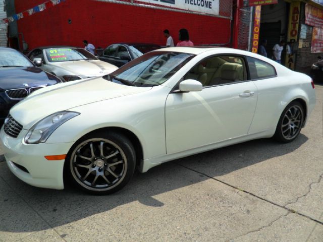 Infiniti G35 2007 photo 2